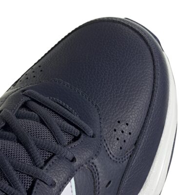 STRUTTER - Image 7
